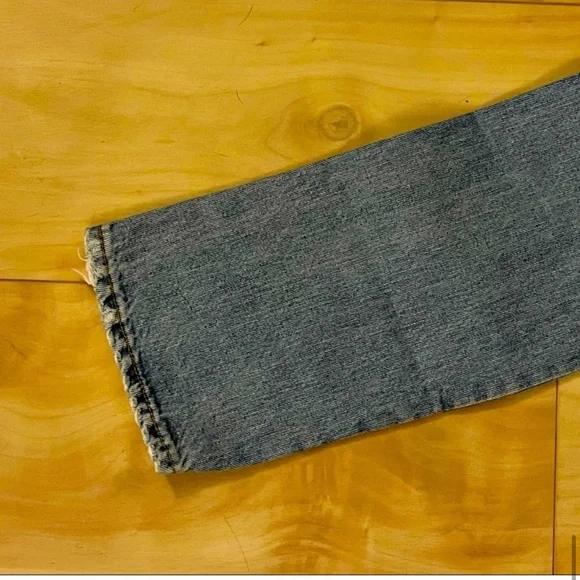 ⭐️J. Crew ⭐️RUN BIG👖Broken In Boyfriend Jeans👖Like NEW!! - Picture 11 of 13